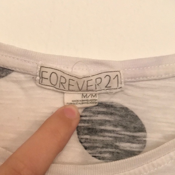 Simple Large Polka Dot F21 Tee - Picture 3 of 3